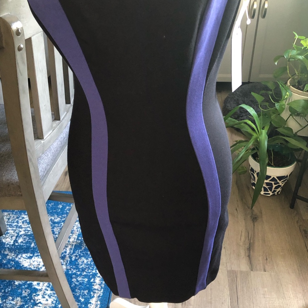Guess Bodycon Dress - Picture 4 of 10